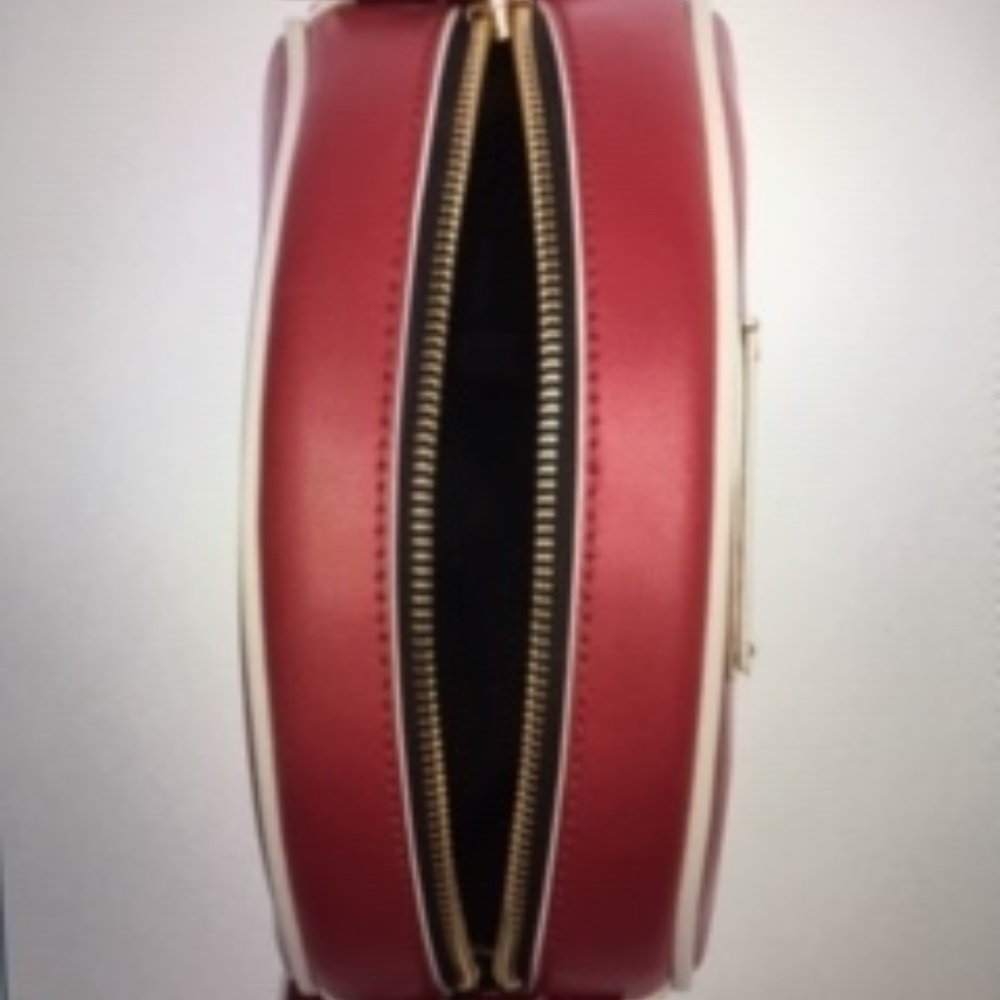 NWT MARC JACOBS RED VOYAGER CIRCLE CROSSBODY BAG - Picture 7 of 9